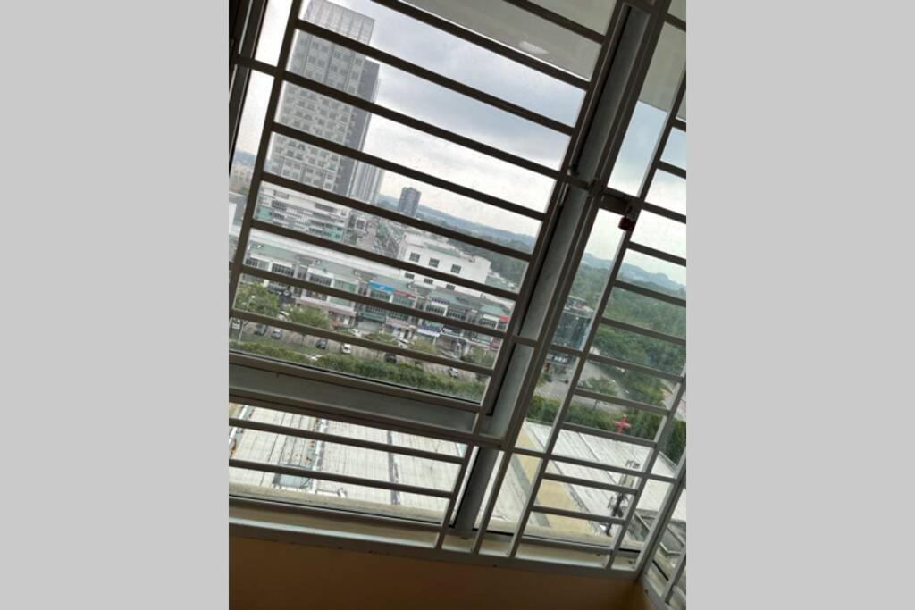 Baojuwu@2 Bedrooms Akademik Suites Austin Height Johor Bahru Exterior foto